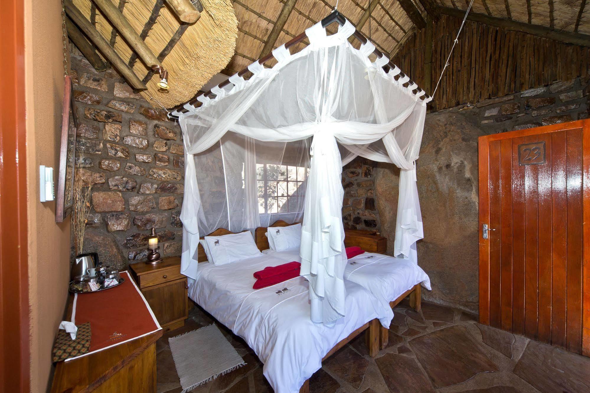 Gondwana Canyon Lodge Kanebis ภายนอก รูปภาพ